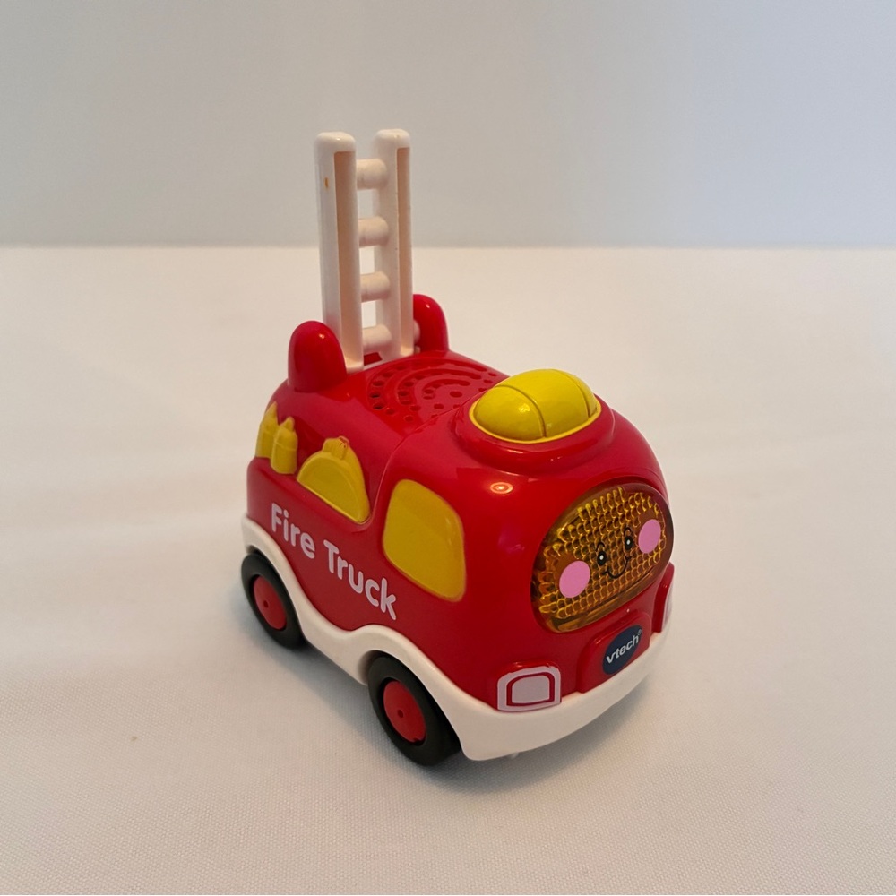 Vtech Go! Go! Smart Wheels Fire Truck/ Police Car/ Helicopter/ Ambulance - Picture 3 of 6